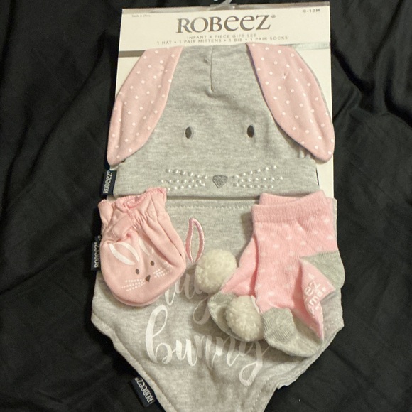 Robeez Other - Robeez Pink and Gray Bunny 4-Piece Baby Accessory Set